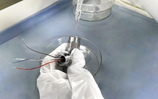  氧氣測(cè)量壓力傳感器、氧氣專用壓力傳感器、 壓力傳感器忠氧氣級(jí)清洗工藝